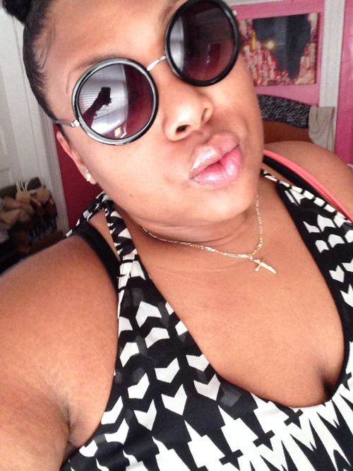 melanindrippinn: coolin how I be coolin .