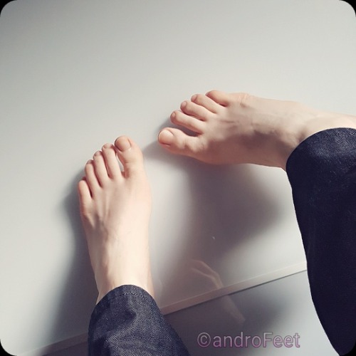 toesandstuff: Feets