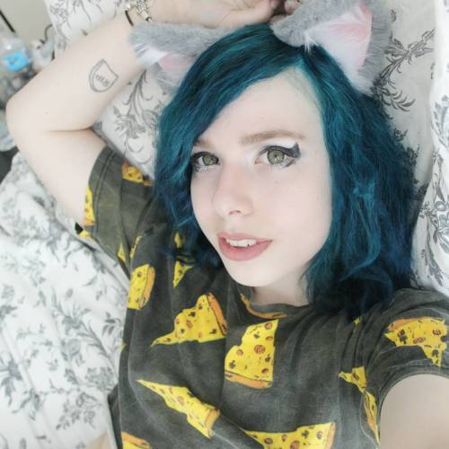 hannahvancouver:  Meow 🐈 🐾 #cute #kawaii adult photos