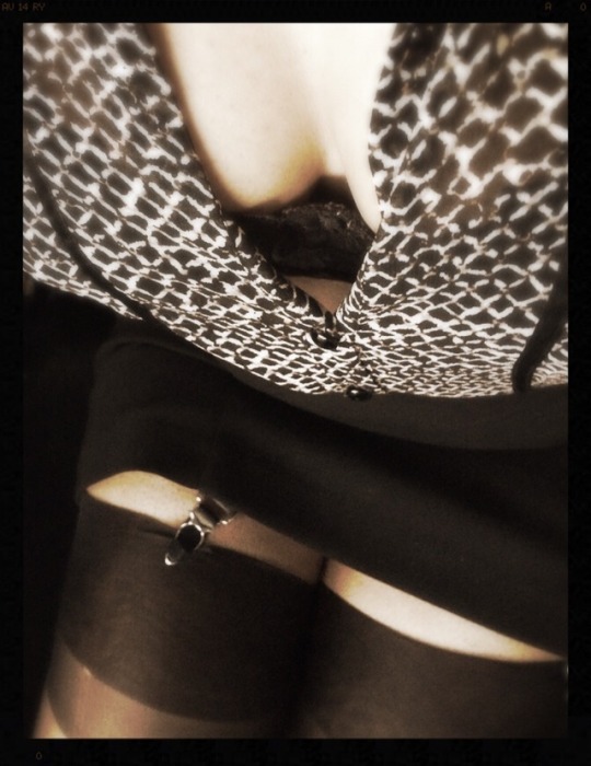 seamsforfun: Happy Holidays from Ms Seams x  