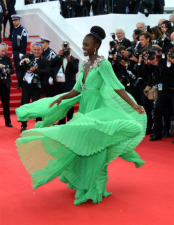 lastjedie:Lupita Nyong’o + twirling dresses