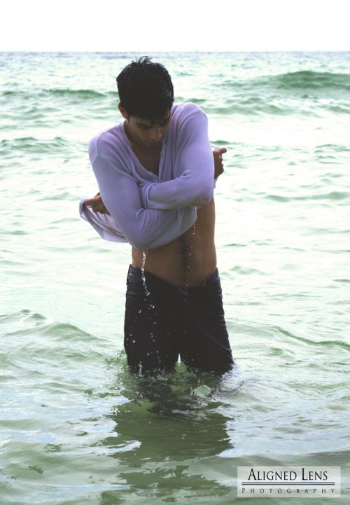 lovingmalemodels:  Jorge Negron