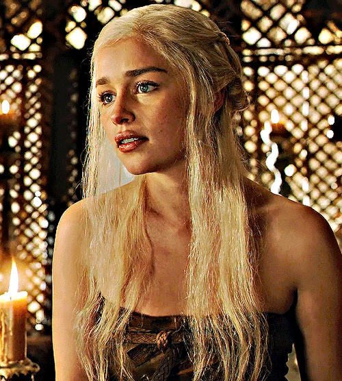 The Unreal beauty Of Emilia Clarke As Daenerys Targaryen In Game Of Thrones (2011-2019)