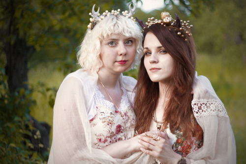 Photos with beautiful Anoriko from our mori picnicWe accidentally dressed a similar clothes that day