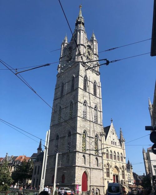 Torre del Ayuntamiento, Gante, Bélgica Otras fotos en: www.instagram.com/p/B1njBGNBW0