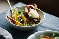 foodffs:  CARAMELIZED PEAR SALAD WITH GOAT