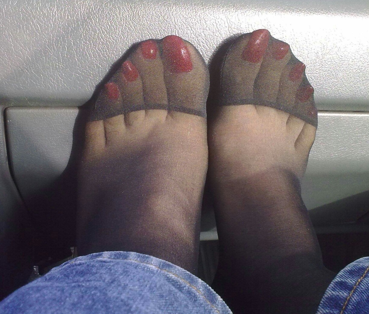 nylonlicked:  uuuummmmmmmm realy sexy, sucking and cuminggggg💋💋💋💋💋💋💦💦💦💦💦