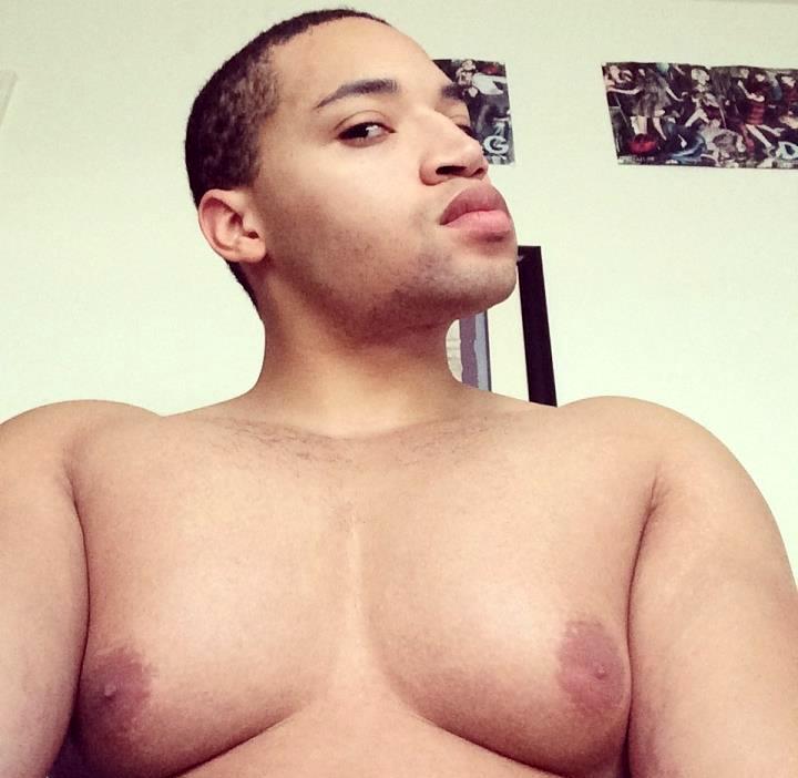 pecsinyourface:  NEW SUBMISSION! Kik me @ theinyourfaceblog or email me @ theinyourfaceblog@gmail.com
