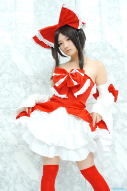 Touhou Project - Reimu Hakurei (Kishigami