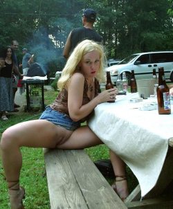 nudeselfiesdaily:  Mmmmm, BBQ