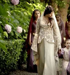Hatice’s White Brocade Dress, 2x01