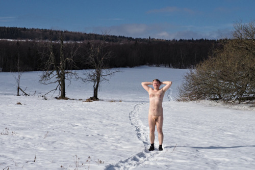 naturistsmile:It was quite windy.