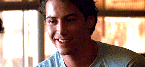 gavinstrick:keanuincollars:Keanu Reeves playing a god in Point Break (1991)cinema. period.