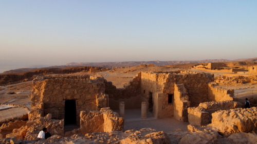 ponyfm: 18.09.2013 / wednesday (2) after the sun had risen we wandered around masada, enjoyed the v