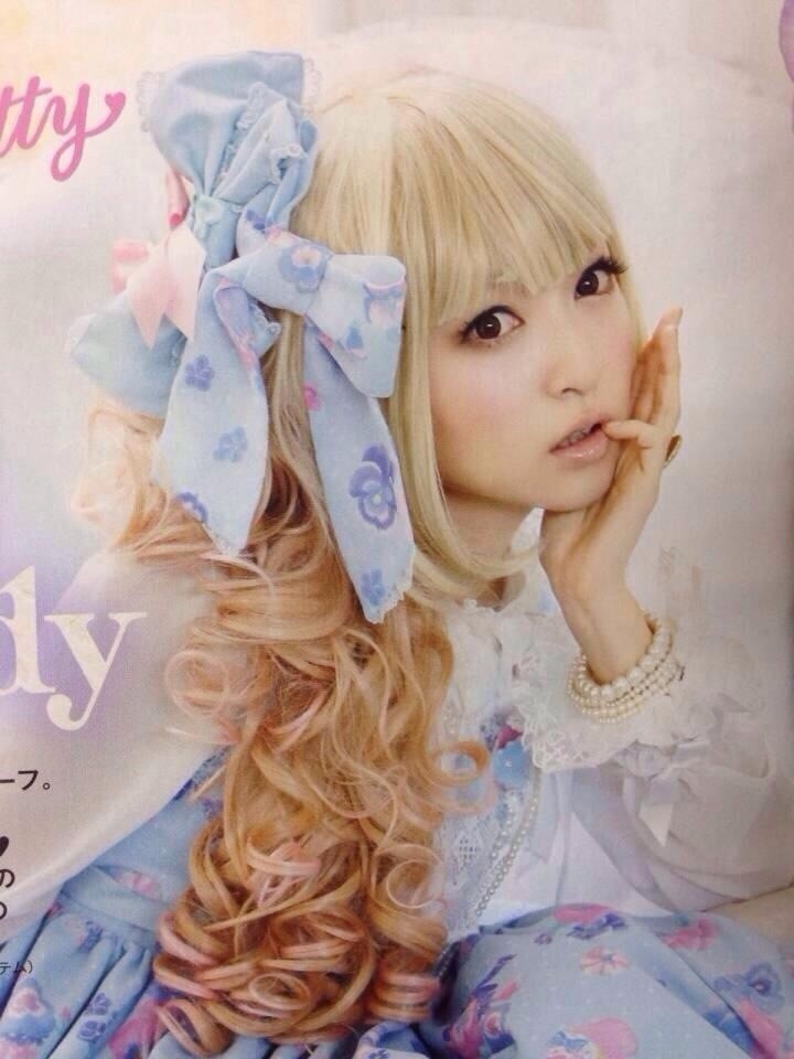 aralunanim:  Angelic pretty “Sweetie Violet” 출처 