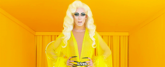 megans-fox:  ALASKA THUNDERFUCK: 5 THINGS YOU WOULD DO IF YOU WERE QUEEN OF THE UNITED
