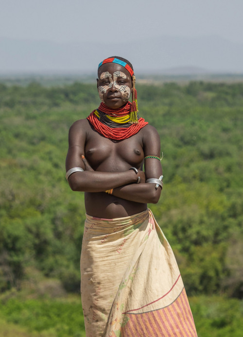 Porn   Ethiopian woman, by Stephan Haecker.   photos
