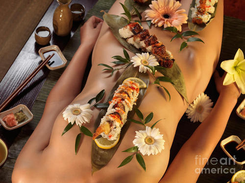 Nyotaimori Is The Japanese Tradition Of Eating Sus Tumbex