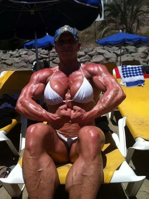 icecold-40:  Nicole Pfeffernues. …. mounds of muscle. ..I would try to f*ck tho