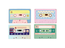 theheatherlands:  i know it’s cliche but wouldn’t it be cool if someone actually did make you a mix tape? 