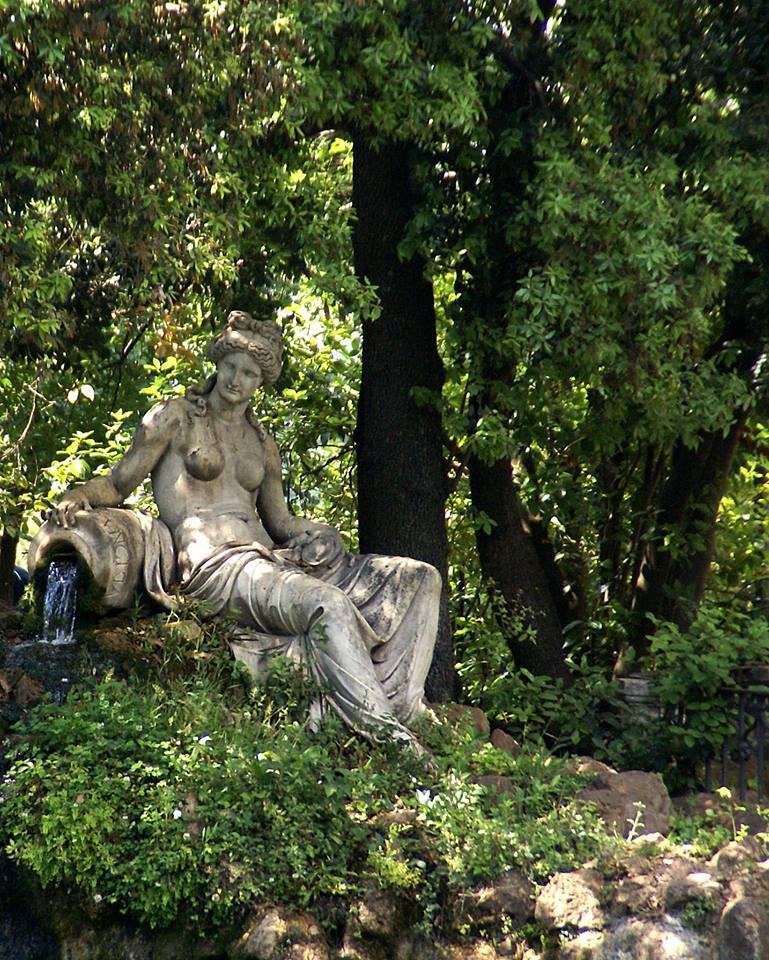 hellenismo:  Nymph at the Temple of Asklepios in the Villa Borghese, Roma 