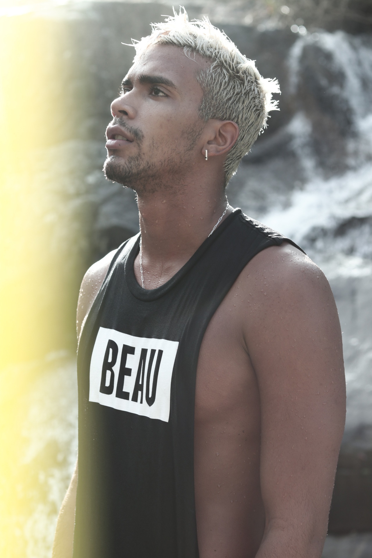 entremediodeel:  lo que te trae la isla,LUIS OCASIO wearing BEAU