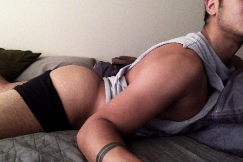 urm0ms-chesthair:Feeling myself so much lately ✨