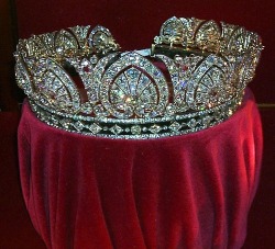 worldofaristocrats:  Devonshire Diadem Owned by the Cavendish family, the Dukes of Devonshire 