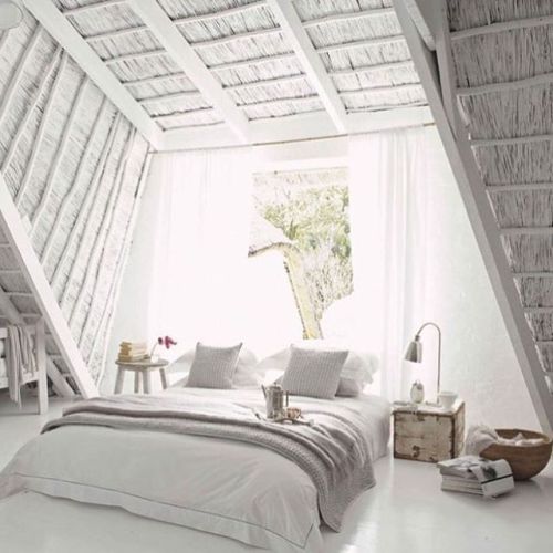 maisonsblanches:  http://iconosquare.com/p 
