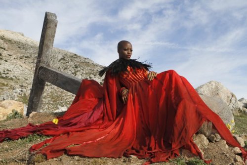 toobloodysweet: superheroesincolor: Florence Kasumba as the Wicked Witch of the East in NBC’s 