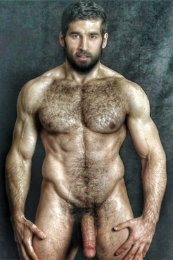daddyhuntapp: Hot Hairy Muscle Daddy!