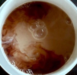 lunarlatte:  I’m mildly obsessed with taking pictures of my tea 