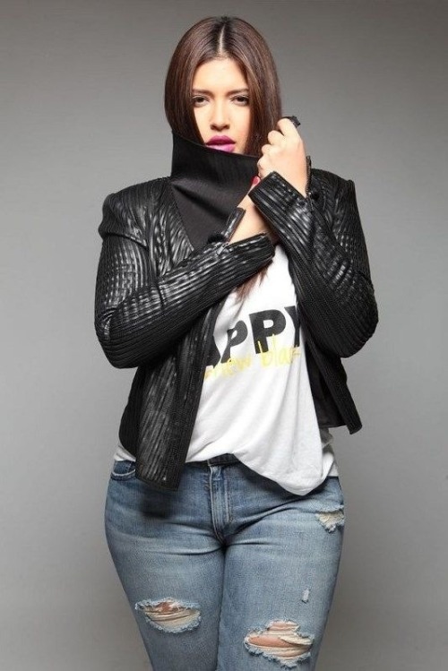 girlzwithcurves:  curvyisthenewblack:  Denise Bidot  perfect ! Shi xoxo