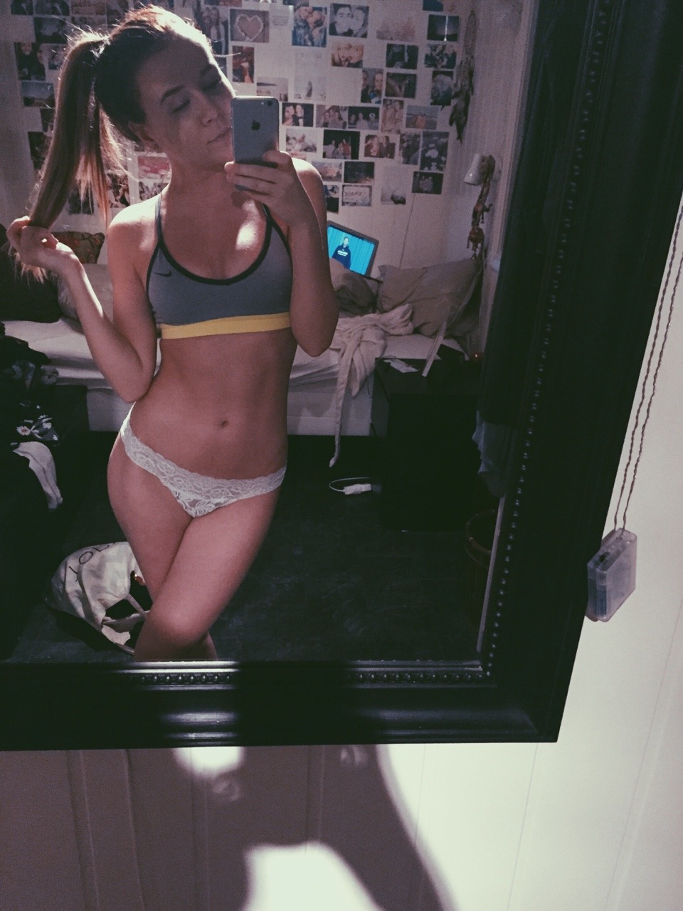 bloody-hale:  Thanks for the submission vigorousflorals.Click here to submit yourselves.Click
