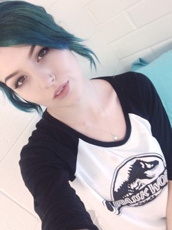 rvnescapegf:  My hair is blue