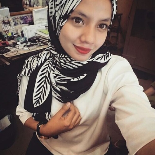 nastyrieka: Still remember her? Anyone know this girl can share her contact number /WeChat id/Facebo