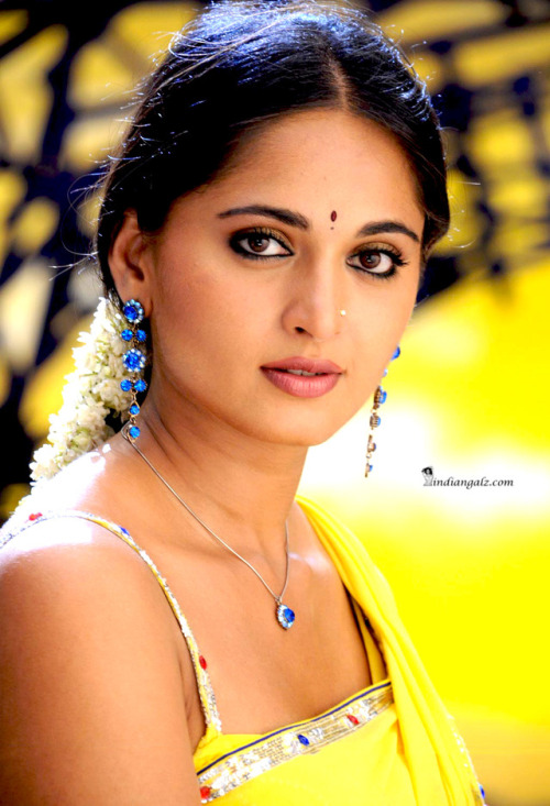 Anushka Shetty - Beautiful and Hot!
