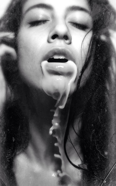 sekaamodel:@sekaamodel photographed by ravens-laughter Southern CA | July 2014 More Images