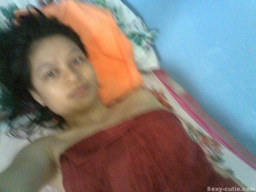 john843:  andy6673:  jaguhkote:   themalaysexaddict:   Hari ini kan hari Jumaat, jangan biarkan teman wanita anda kesangapan. Layanilah dia, nafkah batin jangan diabaikan   Kalo dpt mmg aku buat bini   Ada telekung kat belakang!! HAHAHAHA   Nice pussy