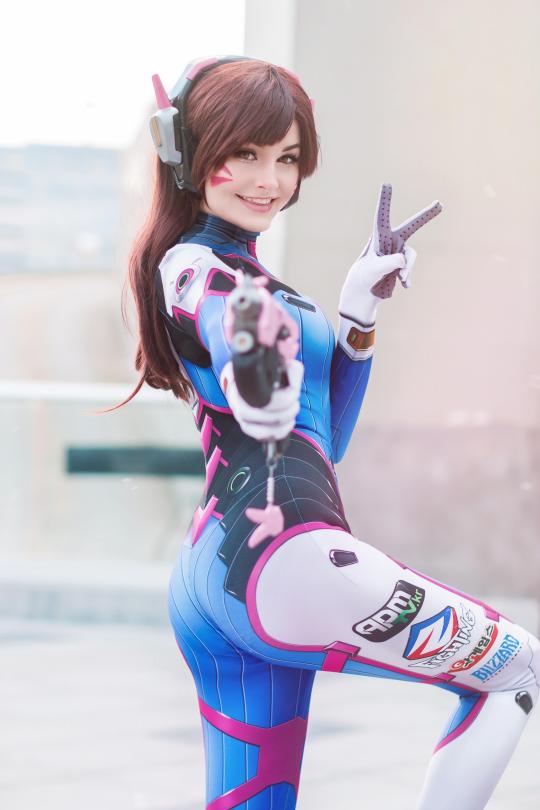 Cosplay, Hentai, and lots of Nudity!