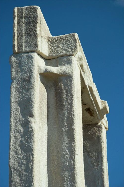 historyfilia:The gate of the Sanctuary of Delian Apollo, Naxos (Greece)