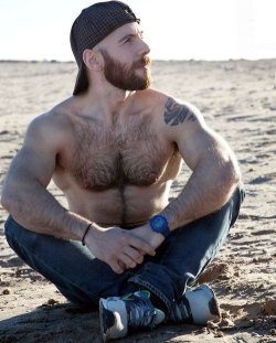 Follow my two hairy men blogs:http://sambrcln.tumblr.comhttp://hairysex.tumblr.com