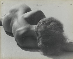 hotparade:  Raoul Hausmann 