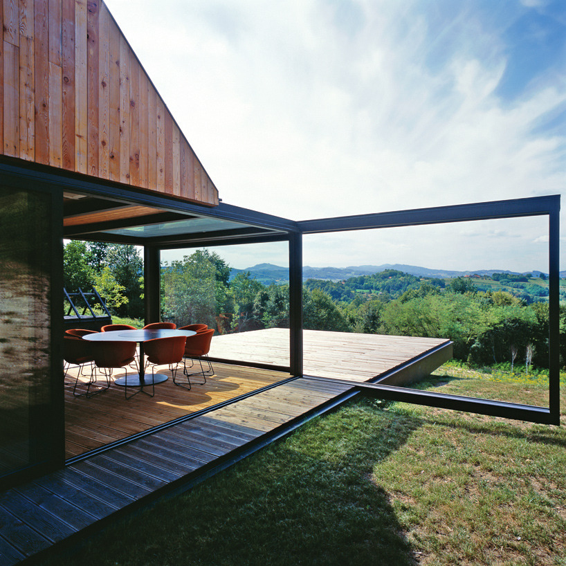 archatlas:       Hiža Proarh   The pre-existing traditional Zagorje cottage is