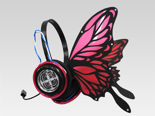 Magnet vocaloid inspired headphones are gorgeous.