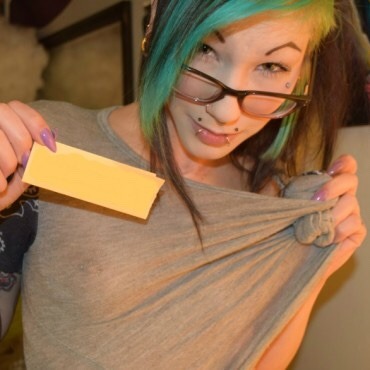 cattie-of-godsgirls:  Pick up a fan sign for #FanSignFridayhttp://bit.ly/FanSignFriday