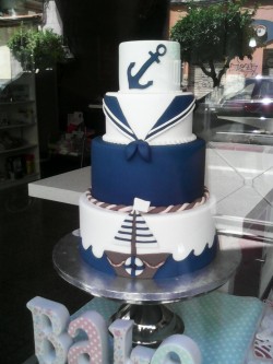 assassin-bioweapon:  Wadanohara cake!