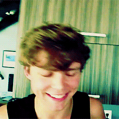 5sobrien:   THOSE GODDAMN EYES OMFG 