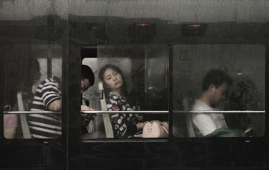 archatlas:  Moments of Life Captured on the Bus    Zhang Jia Wu captures his images