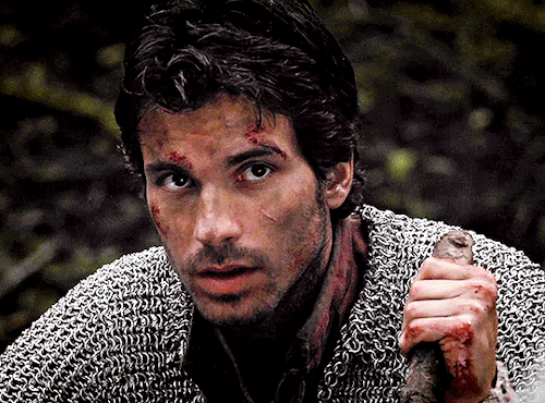 SANTIAGO CABRERA As LANCELOT In MERLIN 2x4: Lancelot And Guinevere